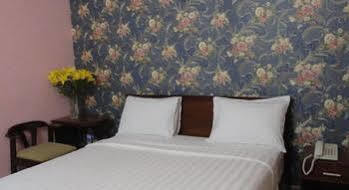 Hotel Yaya Sai Gon Bui Vien Walking Street 2*